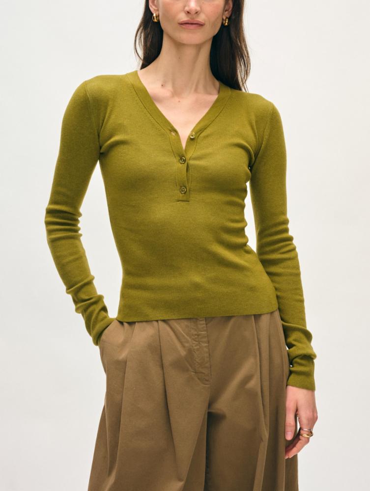 White +  Warren - Superfine Cashmere Blend Henley in Bright Olive