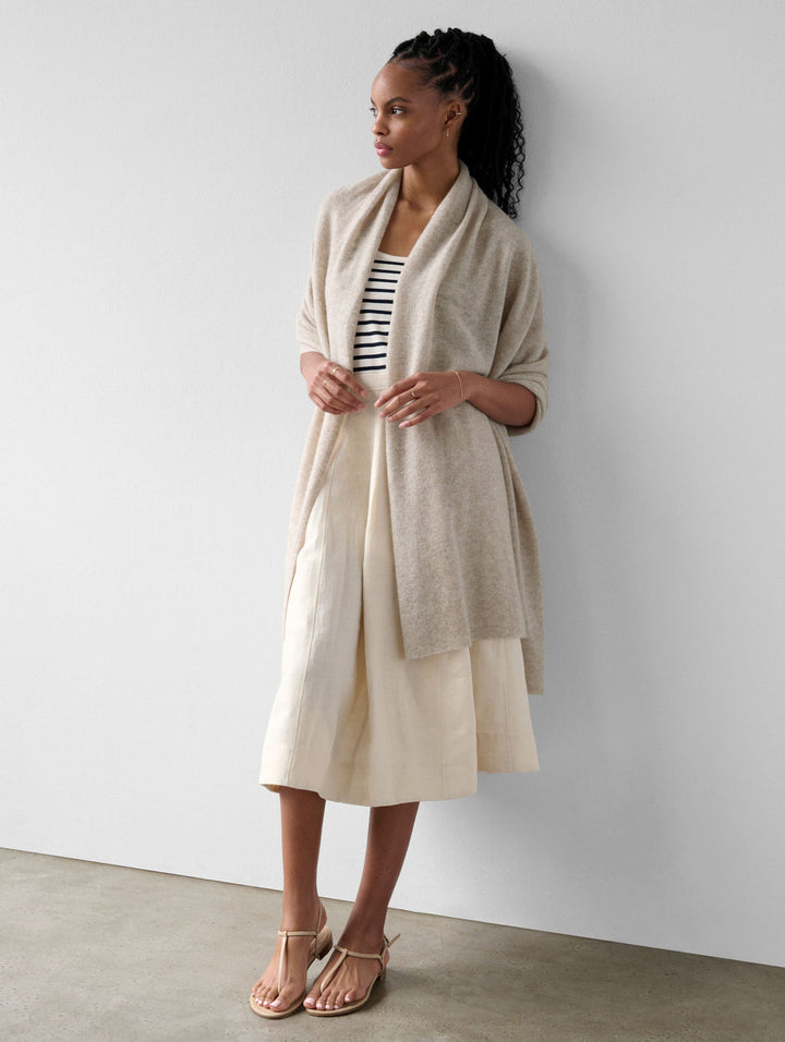 White + Warren - Cashmere Travel Wrap in Sandwisp Heather