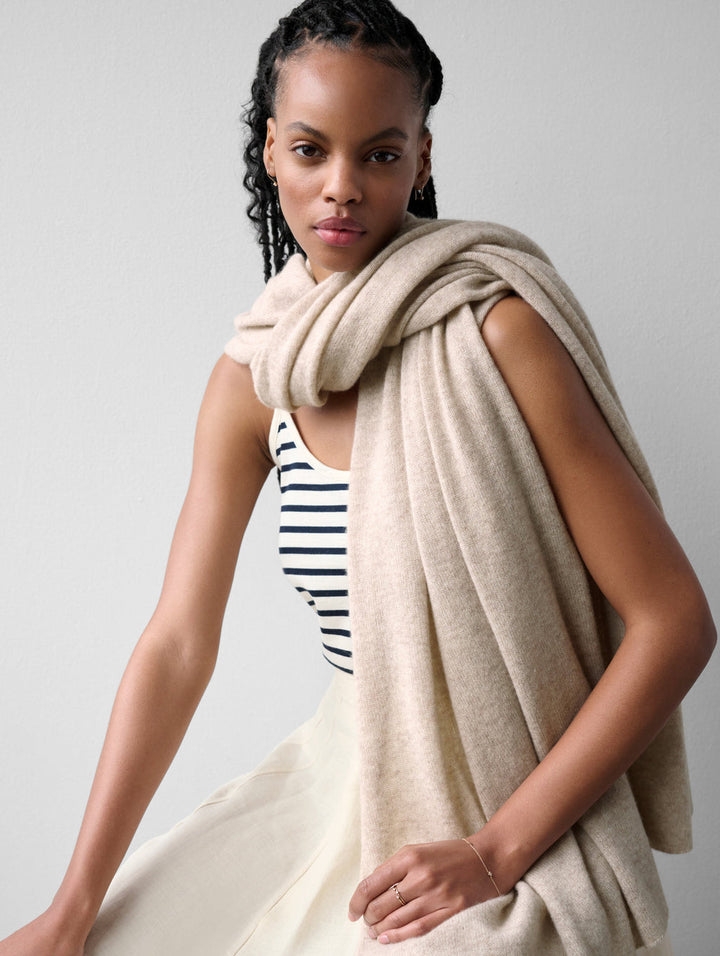 White + Warren - Cashmere Travel Wrap in Sandwisp Heather