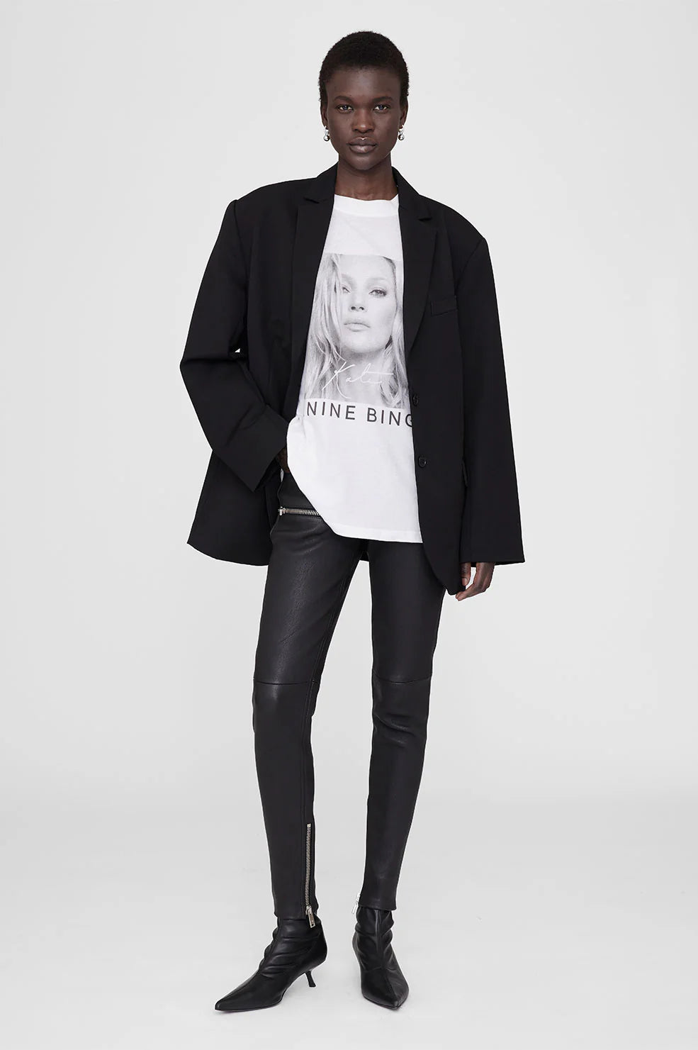 Anine Bing - Avi Tee Kate Moss in White – Blond Genius