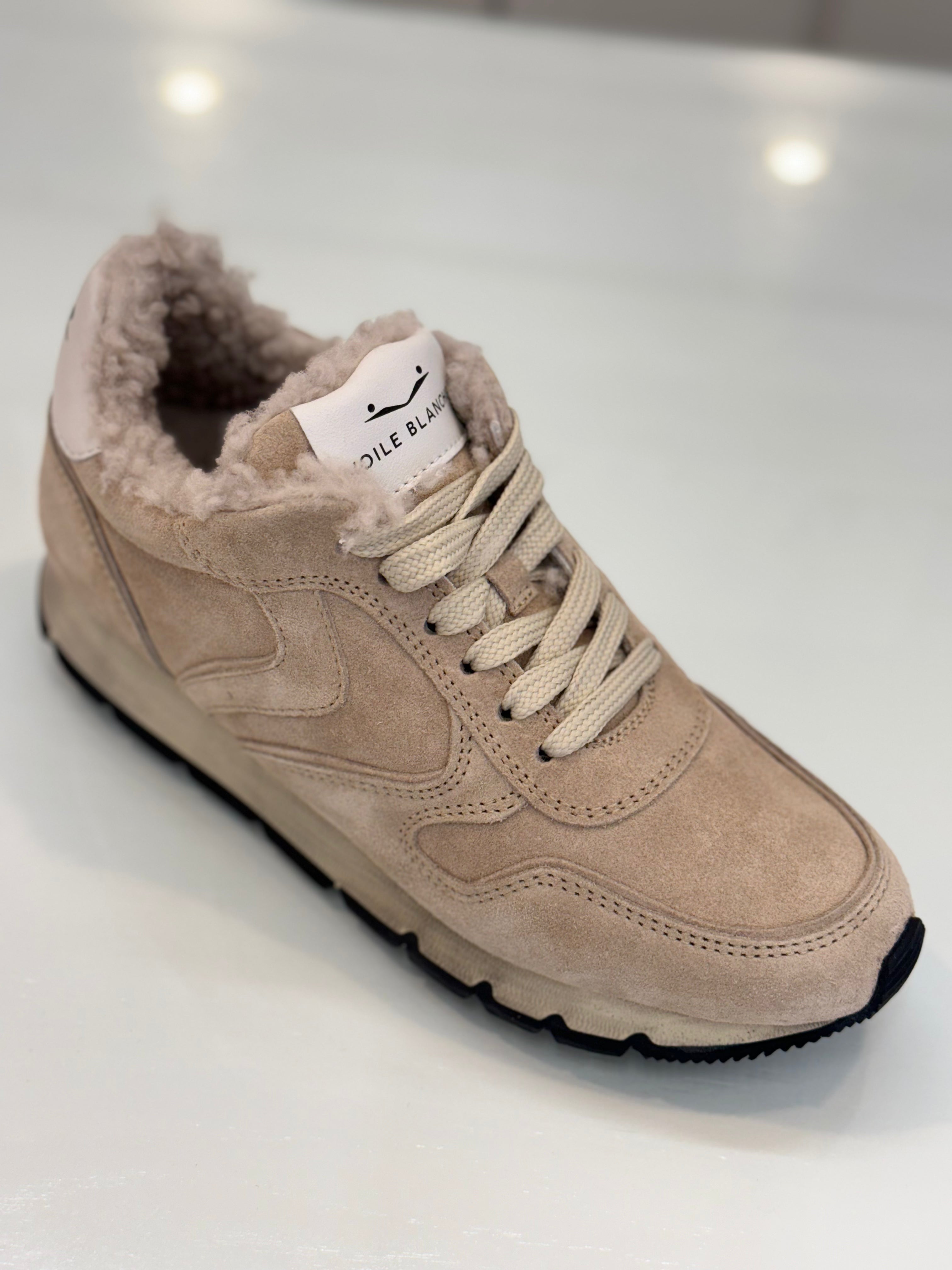 Voile Blanche Julia Fur Lined Sneaker in Light Beige