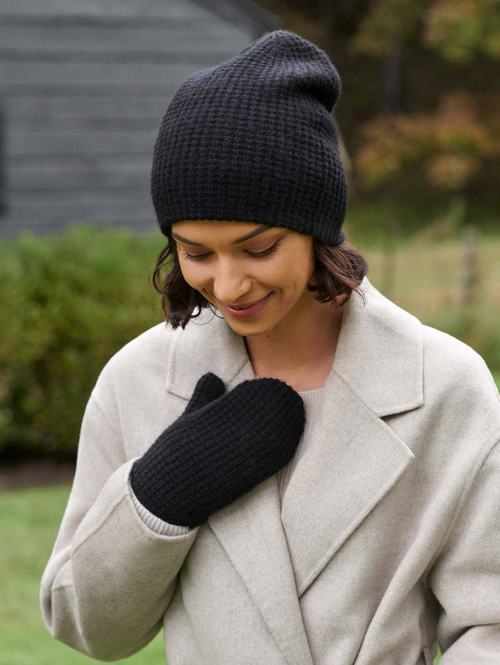 White + Warren - Cashmere Thermal Beanie in Black