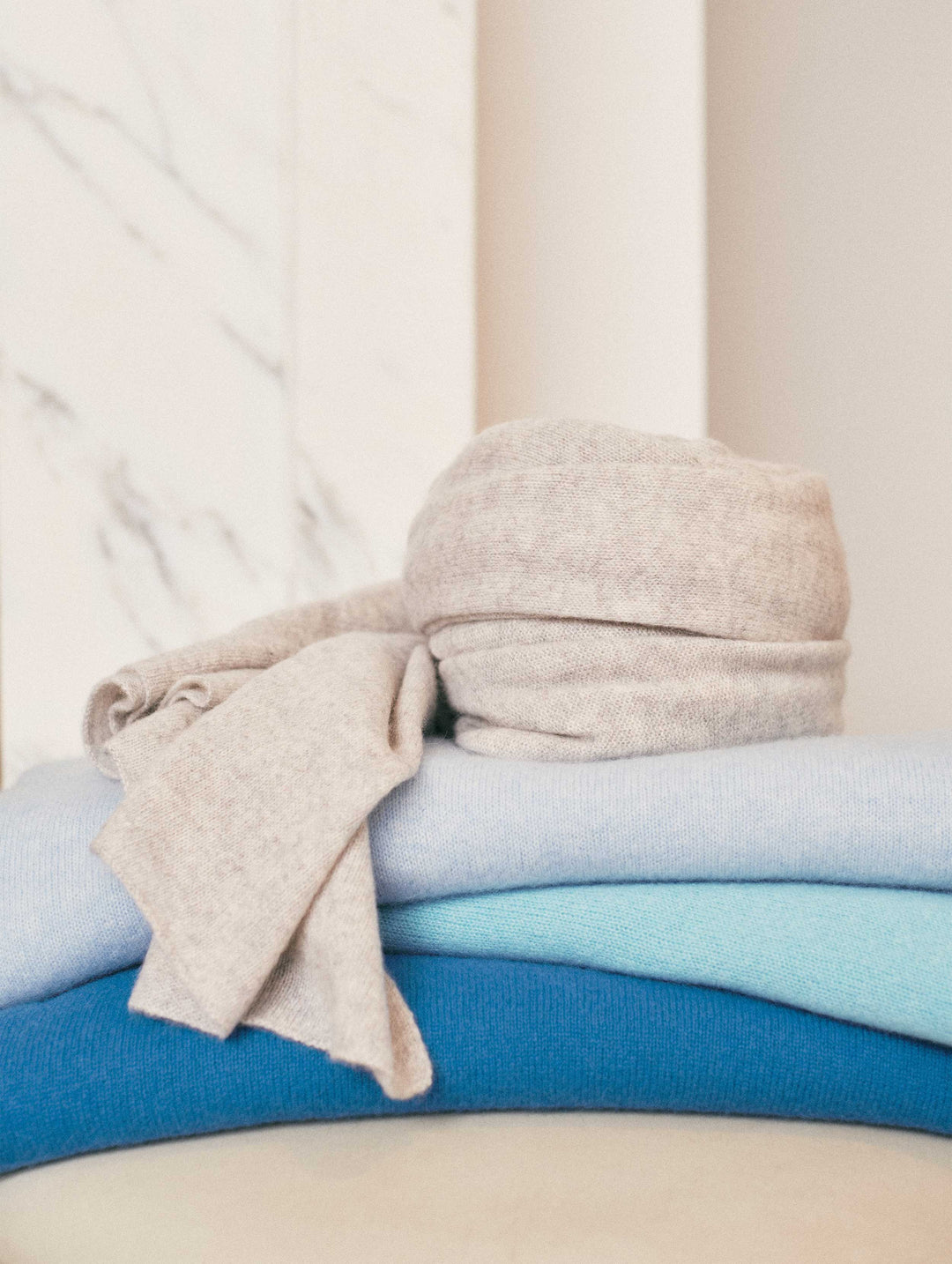 White + Warren - Cashmere Travel Wrap in Wheat Heather