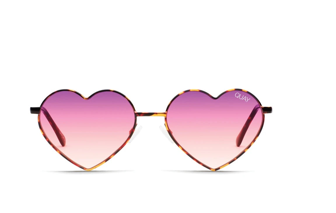 QUAY // ltd ed heartbreaker pink metal heart shaped frames pink colored sunnies QUAY // ltd ed heartbreaker pink metal heart shaped frames  main image 4