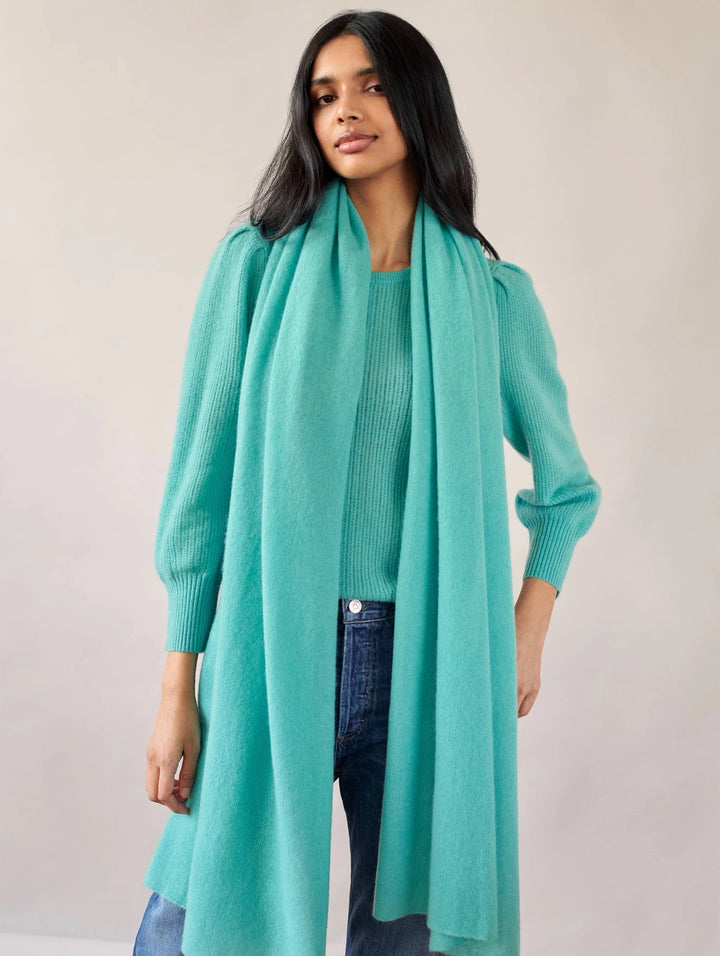 White + Warren - Mini Cashmere Travel Wrap in Soft Emerald
