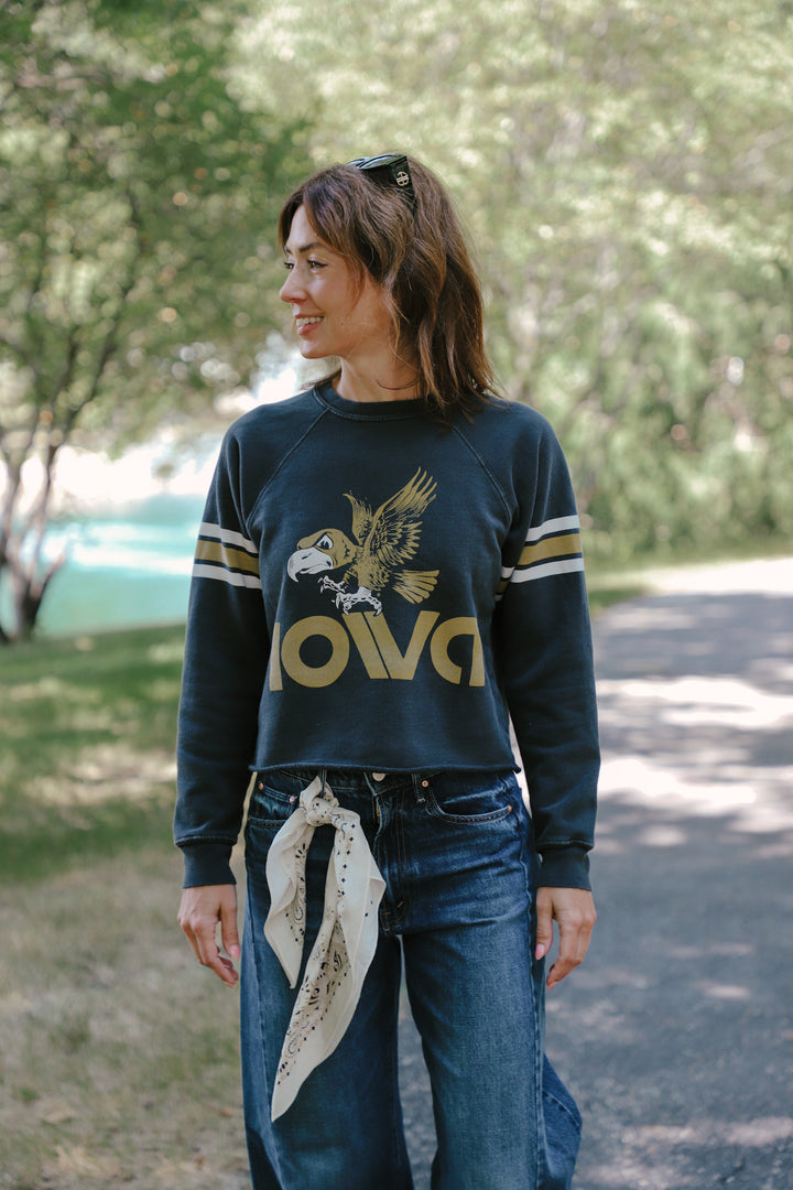 Iowa Hawkeyes Cut Hem Sweatshirt Stripes Sleeve (BL932-BLIWA2198A) Vintage Black