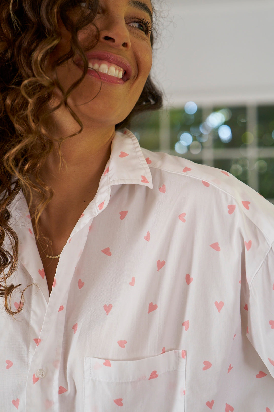 Frank & Eileen - Relaxed Button-Up Shirt in Pink Messy Hearts