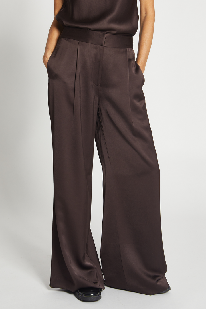 Saint Art New York - Neve Mid-Waisted Wide Leg Pant in Chestnut