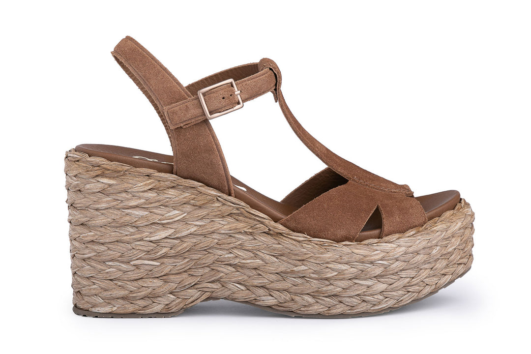 Pedro Garcia - Domiel Wedge in Hazelnut