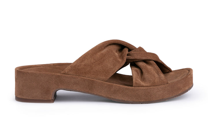 Pedro Garcia - Livana in Hazelnut