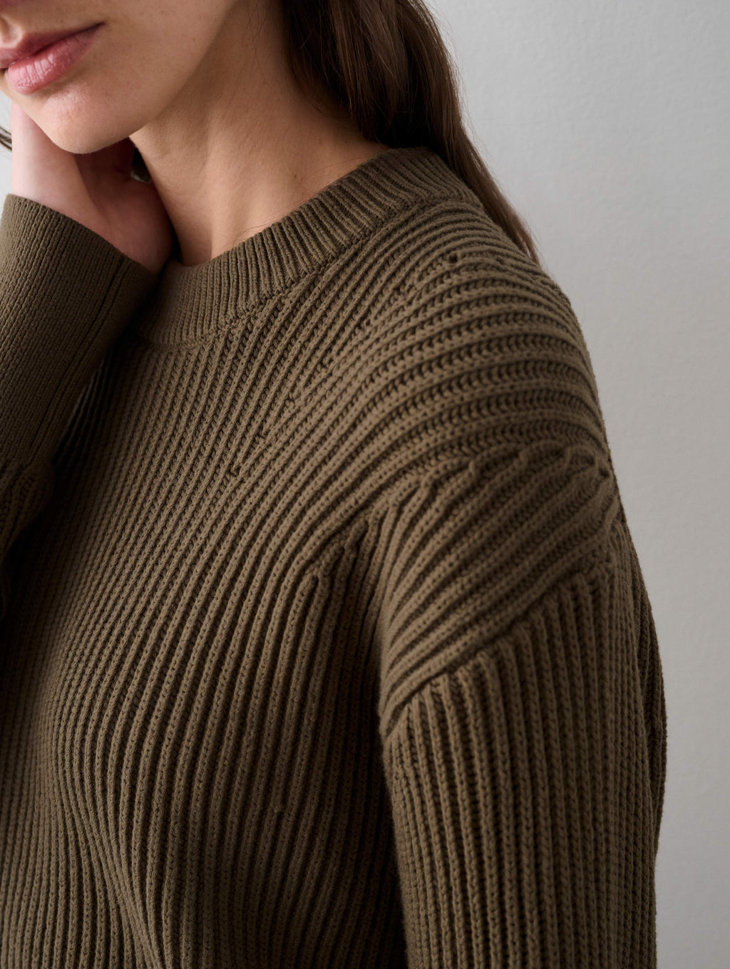 White + Warren - Core Spun Cotton Ribbed Crewneck in Deep Olive