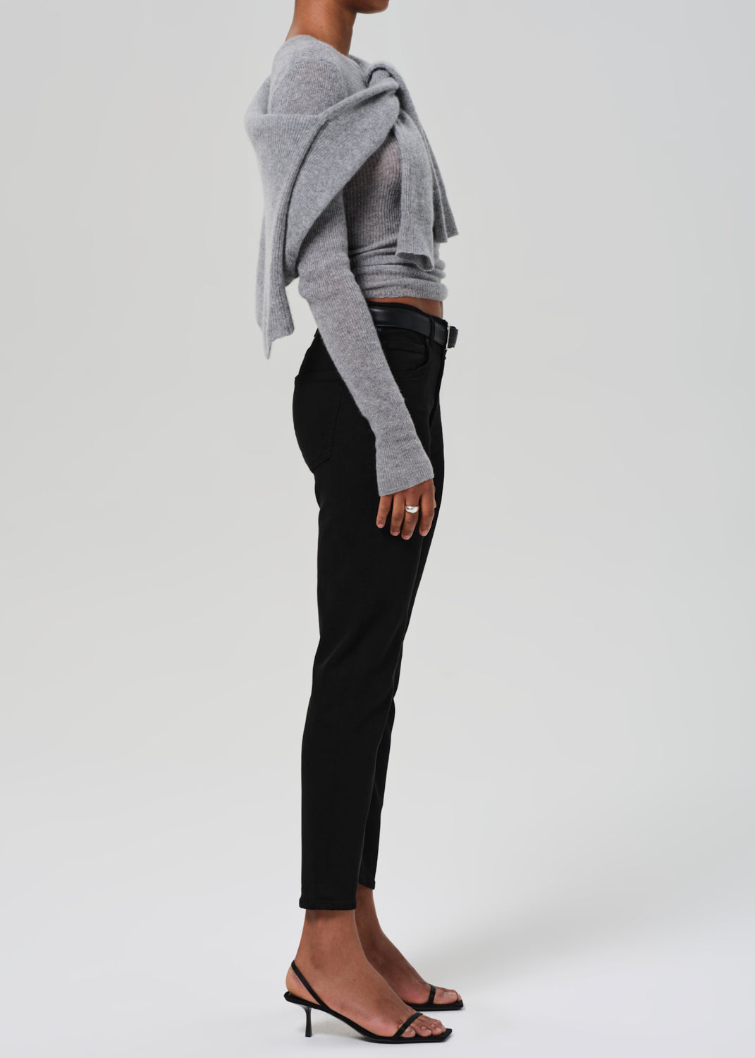 Citizens of Humanity - Isola Straight Crop Denim in Plush Black