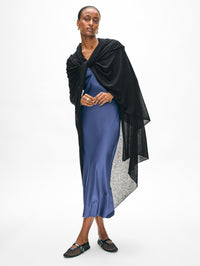 White + Warren - Superfine Cashmere Blend Travel Wrap in Slate Heather