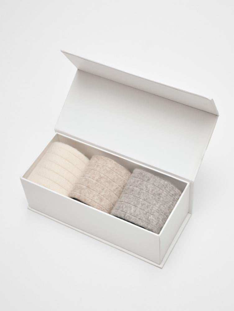 White + Warren - Cashmere Blend Ribbed Sock 3PC Set Neutral