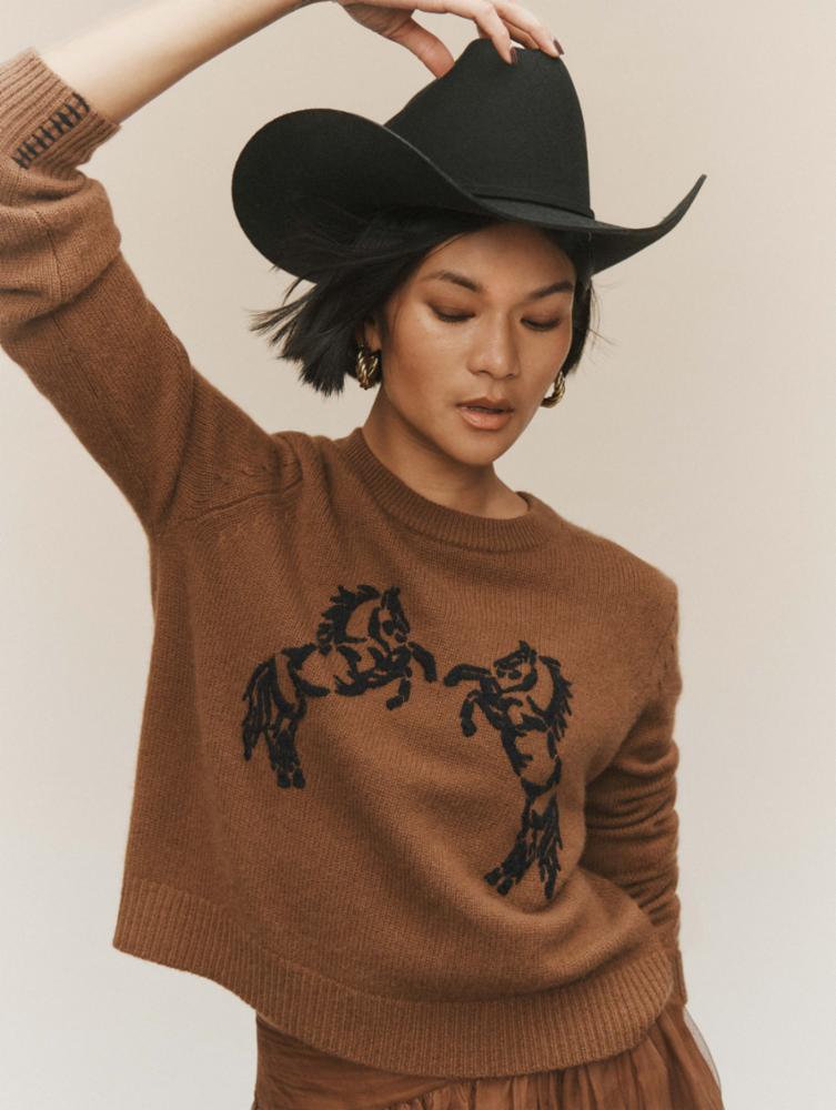 White + Warrren - Cashmere Blend Horse Embroidered Sweater in Umber/Black