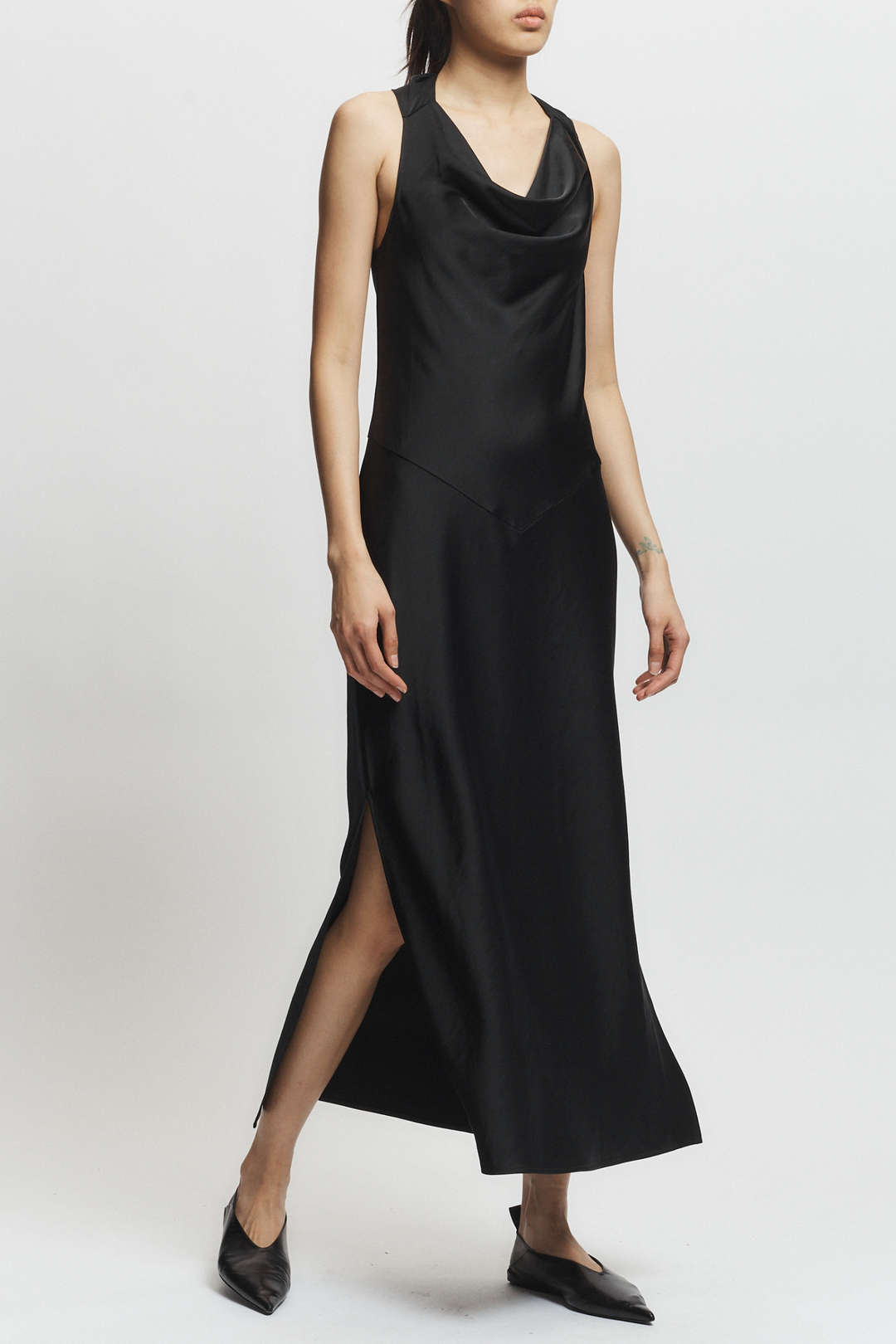 Saint Art New York - Celeste Twist Back Dress in Navy