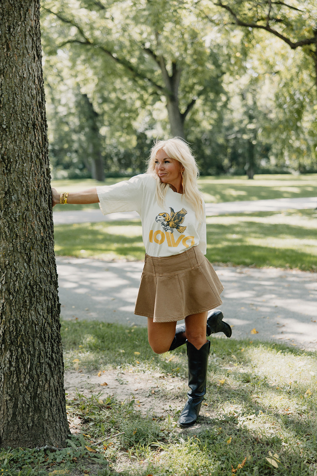 Retro Brand x Blond Genius - Iowa Hawkeyes Vintage Drop Shoulder Tee in Antique White