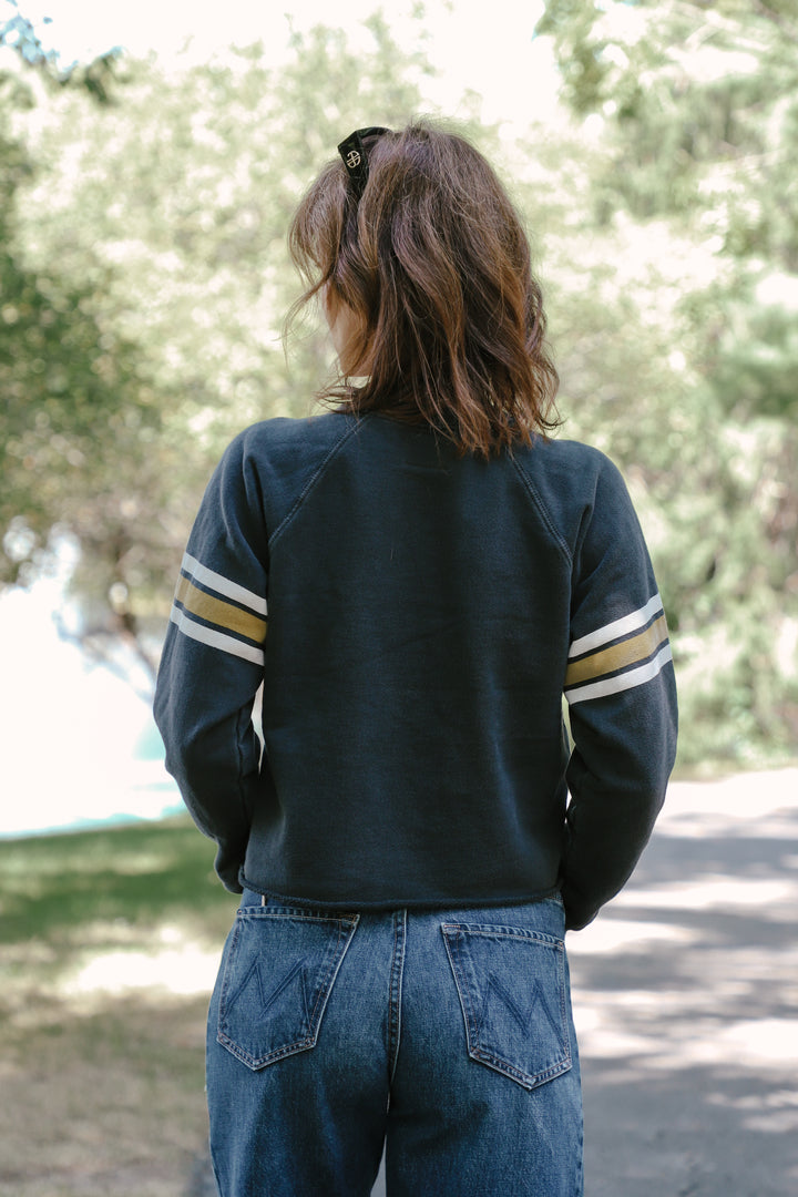 Iowa Hawkeyes Cut Hem Sweatshirt Stripes Sleeve (BL932-BLIWA2198A) Vintage Black