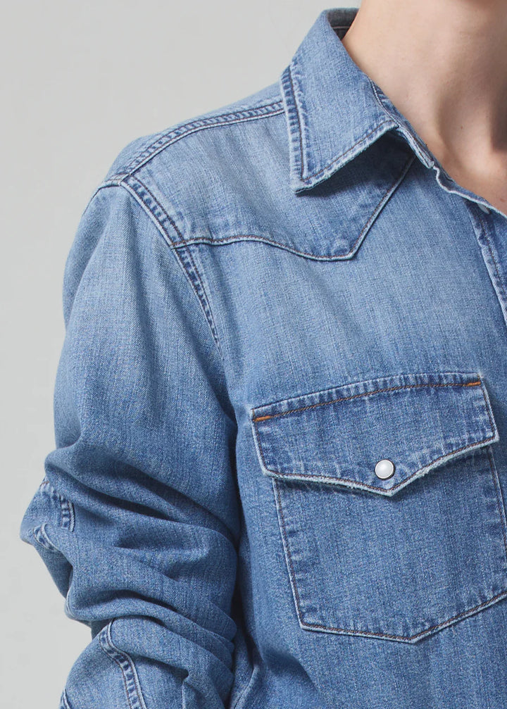 CITIZENS OF HUMANITY - Cropped Western Shirt in Carolina Blue