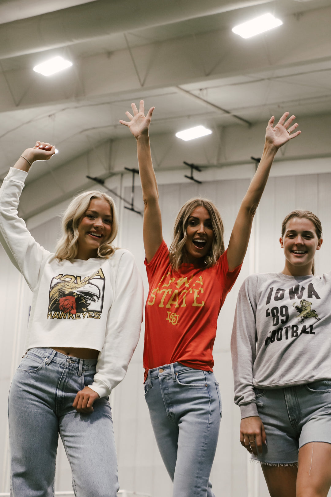 Retro Brand x Blond Genius - Iowa Rose Cropped Sweatshirt in White