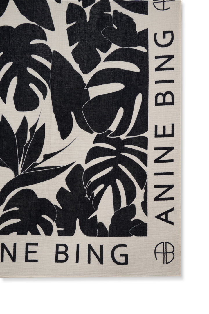 Anine Bing - Eliza Sarong in Black Bird of Paradise
