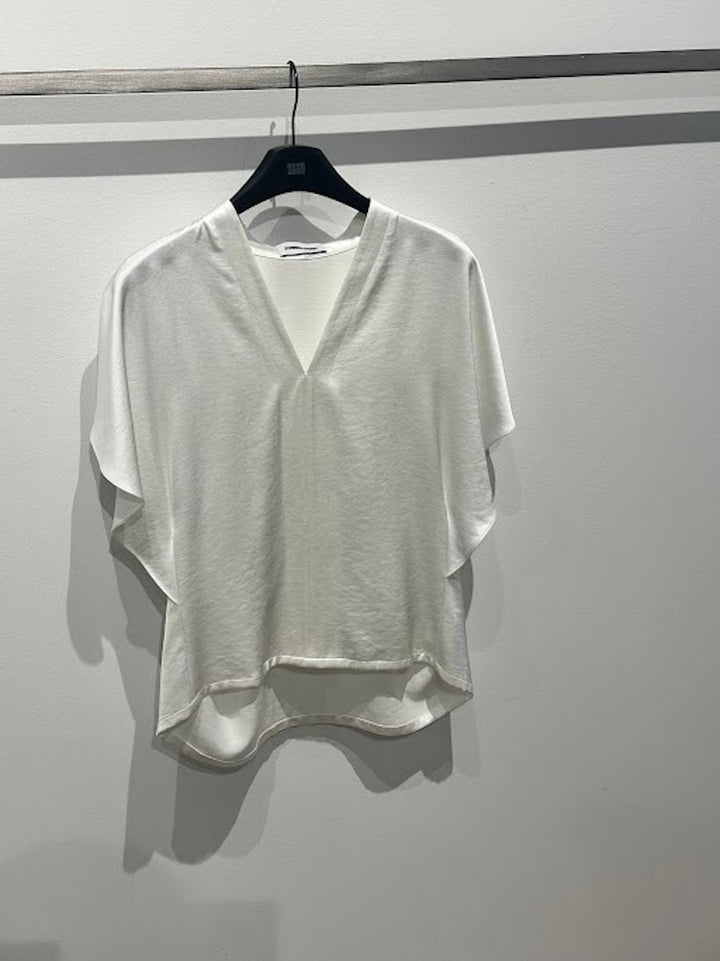 Saint Art New York - Finn V-Neck Charmeuse Top in Ivory Tops