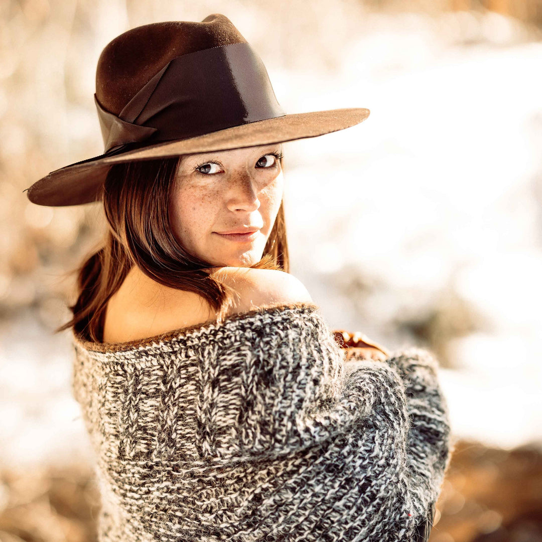 Freya - Gardenia Felt Hat in Chocolate