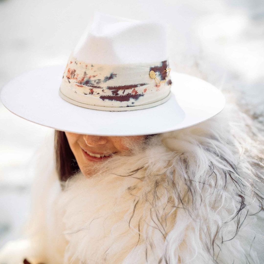Freya - Begonia Hat in White