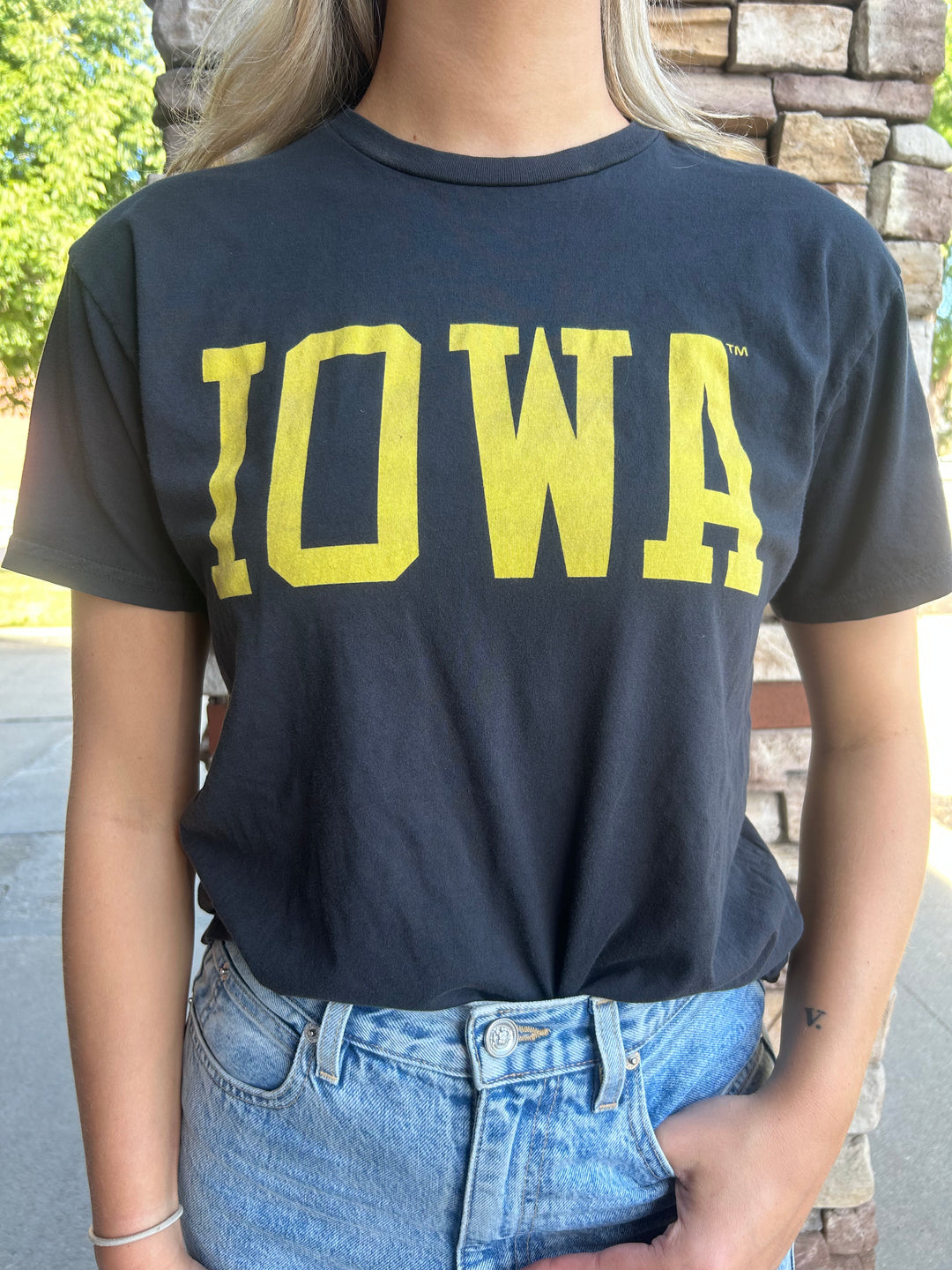 Retro Sport x Blond Genius - Iowa T-Shirt in Black