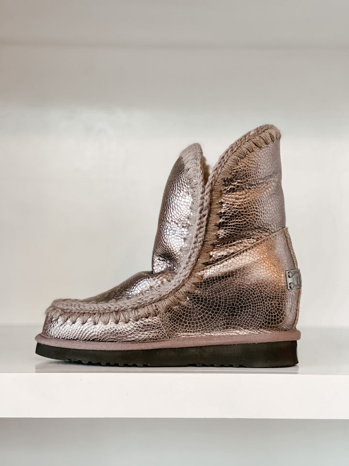 MOU - Eskimo Inner Wedge Short in Embossed Spyral Camel