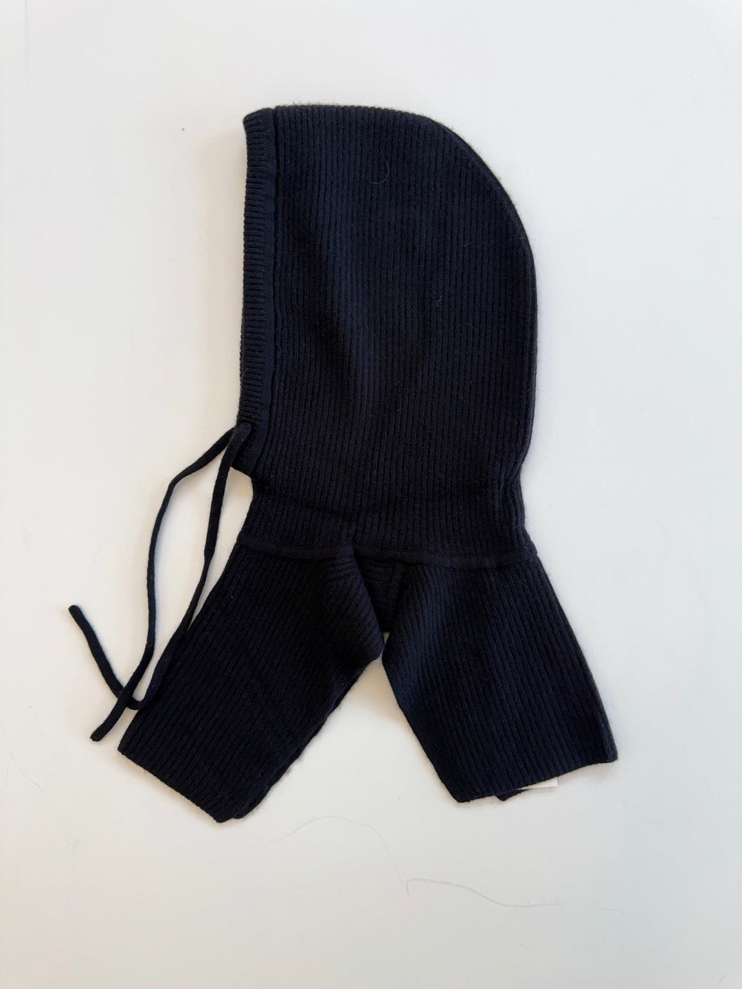 WHITE & WARREN - Cashmere Blend Balaclava in Black Accessories