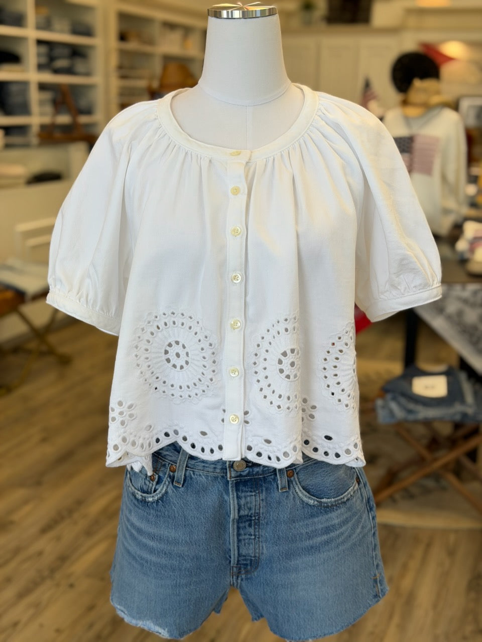 FRAME - The Eyelet Resort Shirt In White Tops