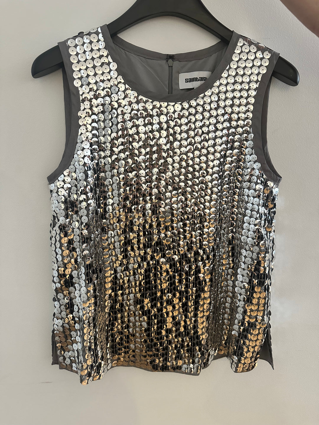 Saint Art New York - Kamila Disk Top in Silver