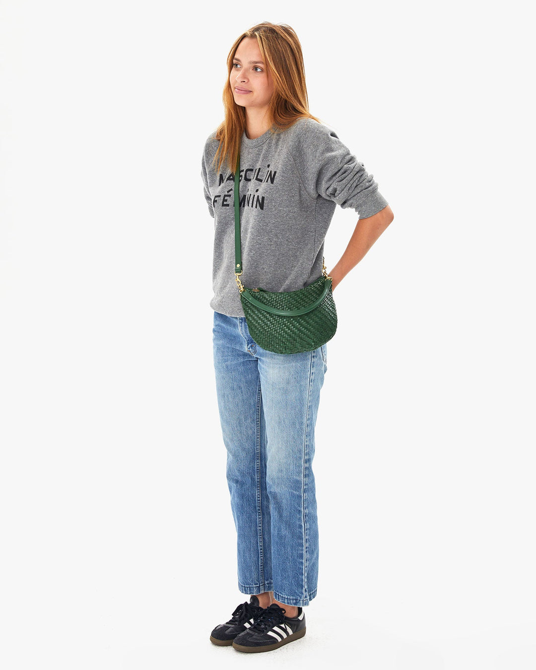 Clare V Petit Moyen Messenger in Evergreen Woven Zig Zag – Blond