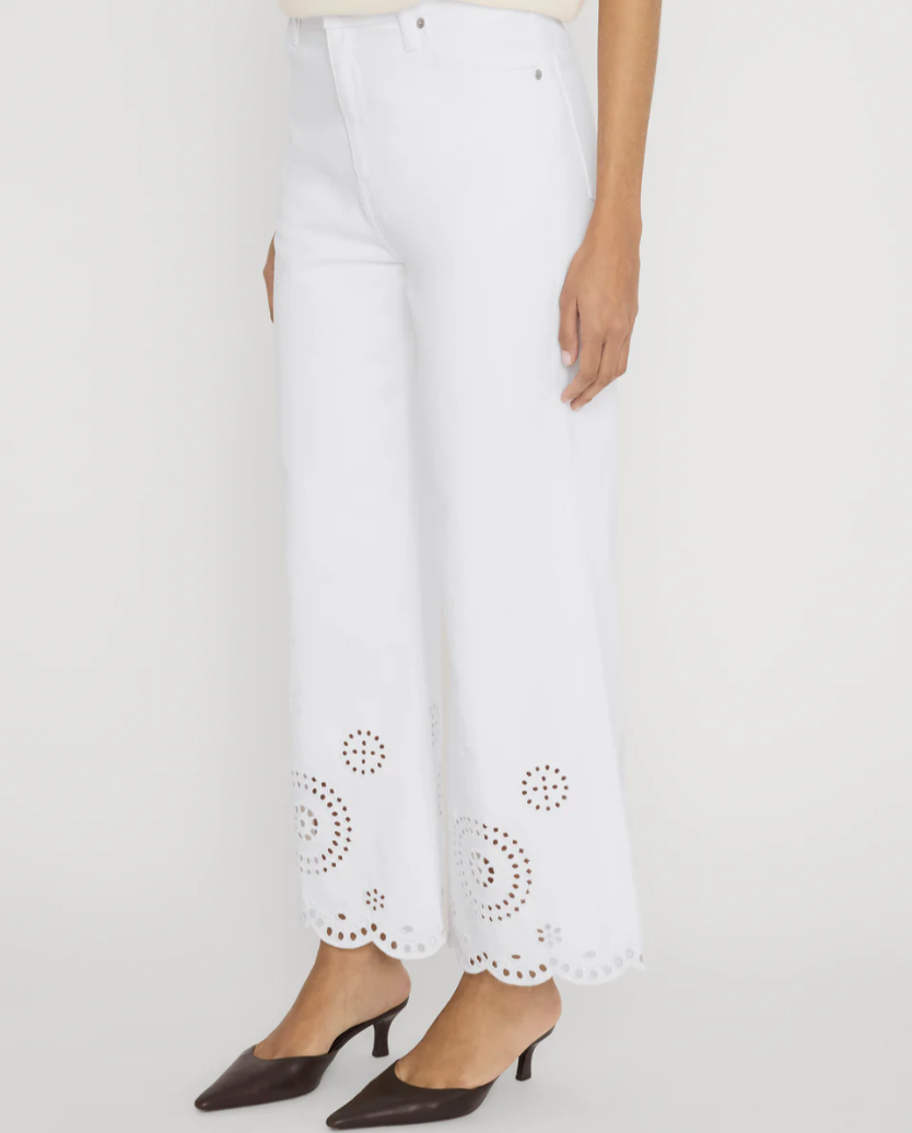 FRAME - The Eyelet Wide Flare In White Jeans