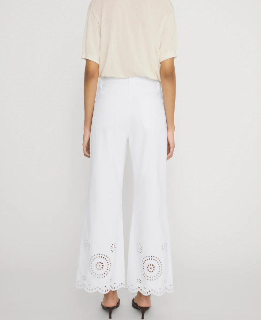 FRAME - The Eyelet Wide Flare In White Jeans