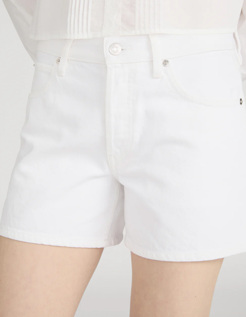 FRAME - The Long Hang Short In White Denim Shorts