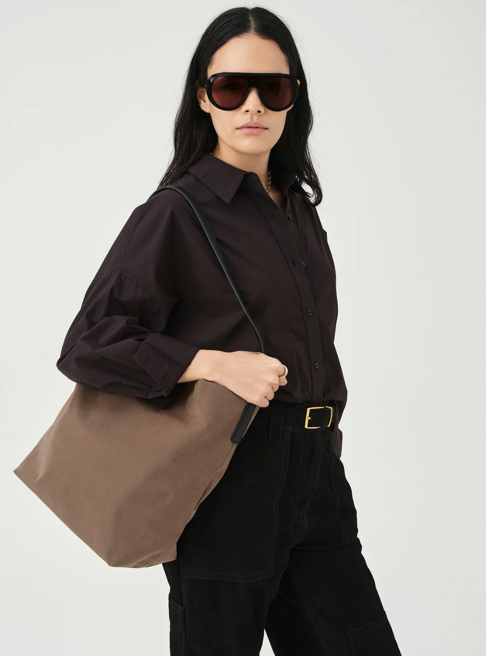 VEE COLLECTIVE - Essence Vertical Tote in Mink Handbag