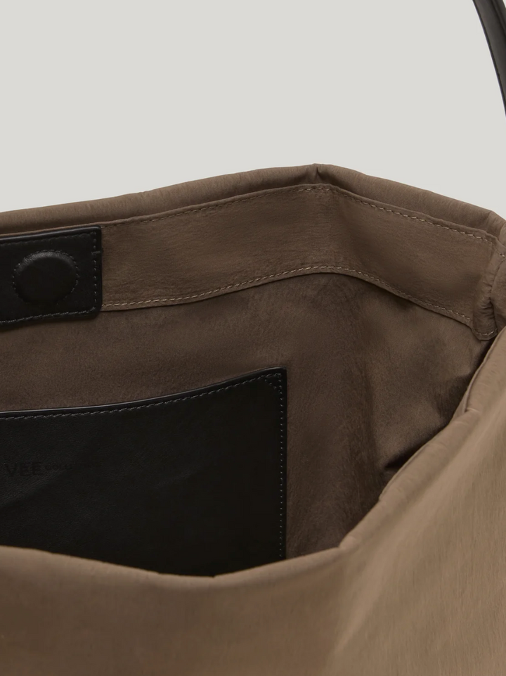 VEE COLLECTIVE - Essence Vertical Tote in Mink Handbag