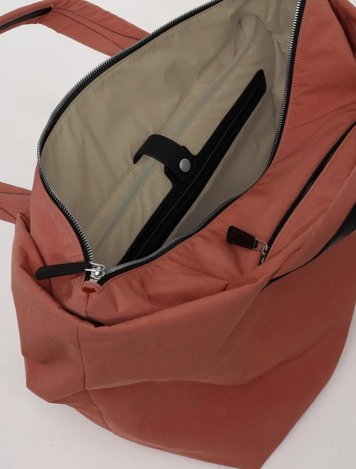 VEE COLLECTIVE - Essence Tote Medium in Rose Dawn Trench Handbag