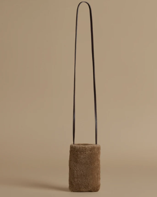 JENNI KAYNE - Yves Shearling Pouch in Camel Handbag