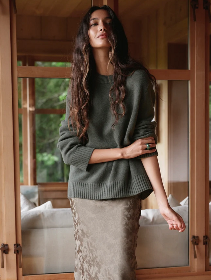 JENNI KAYNE - Cashmere Oversized Crewneck in Pine Sweaters