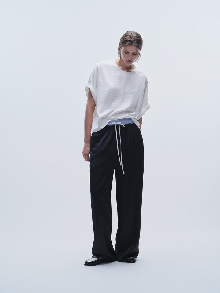 Saint Art New York - Maeve Dolman Blouse in White