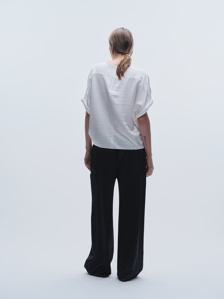 Saint Art New York - Maeve Dolman Blouse in White