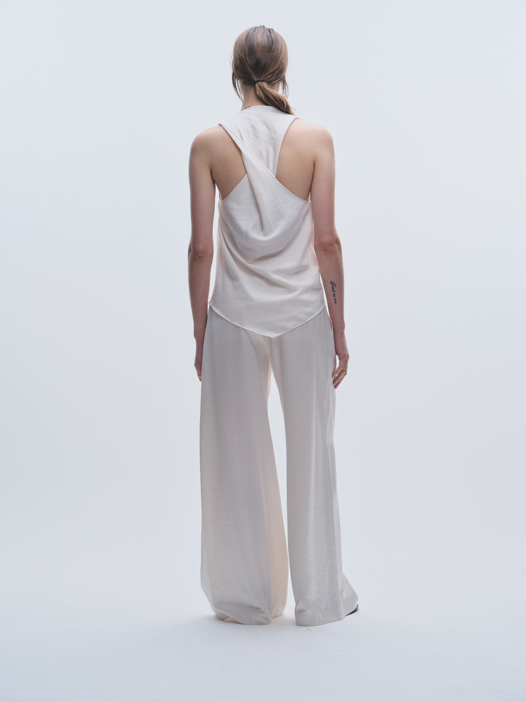 Saint Art New York - Alessia Twist Back Blouse in Ivory
