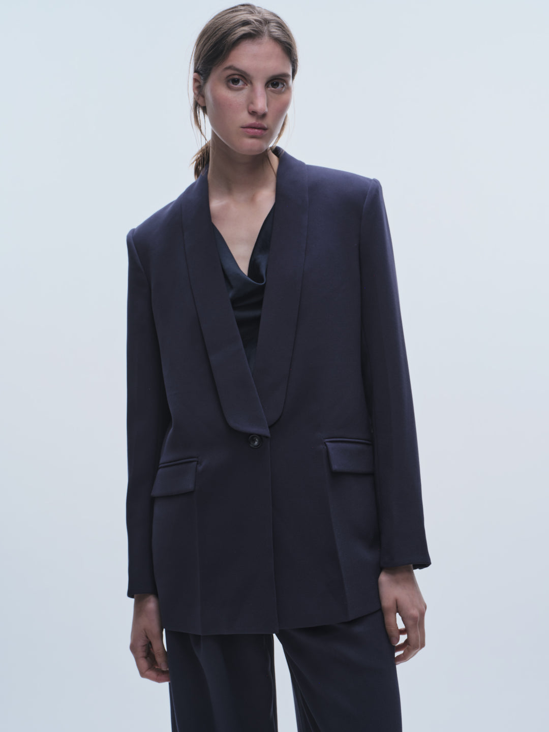 Saint Art New York - Lennox Everyday Blazer in Navy Crepe
