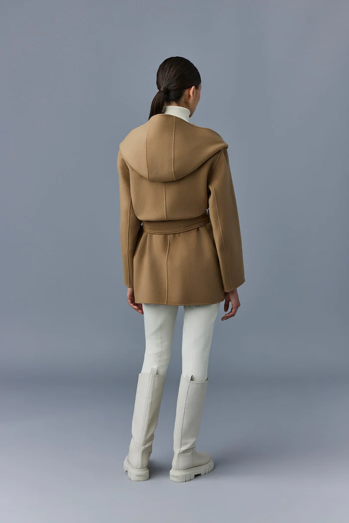 Icon Azra Mackage - Azra in Light Camel – Blond Genius