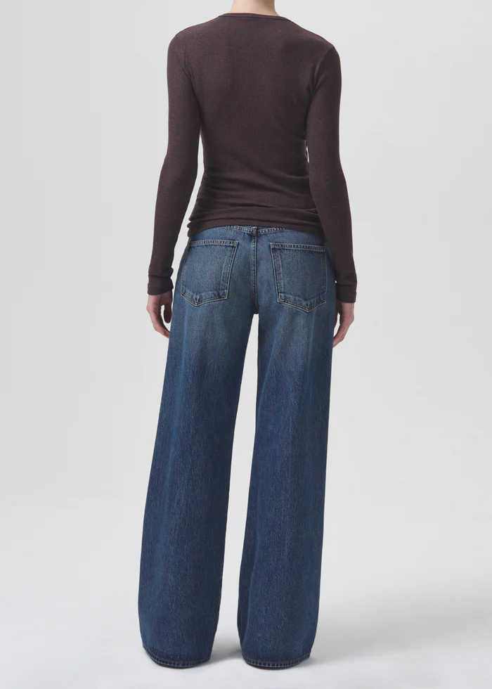 AGOLDE - Delphi Slim Tee in Fox