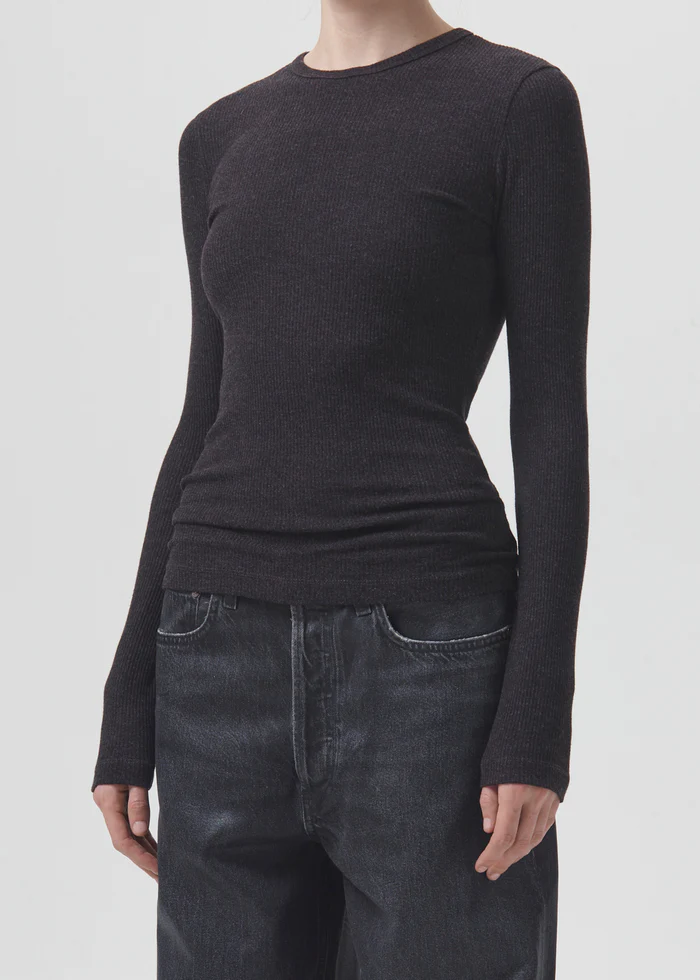 AGOLDE - Delphi Slim Tee in Pasha