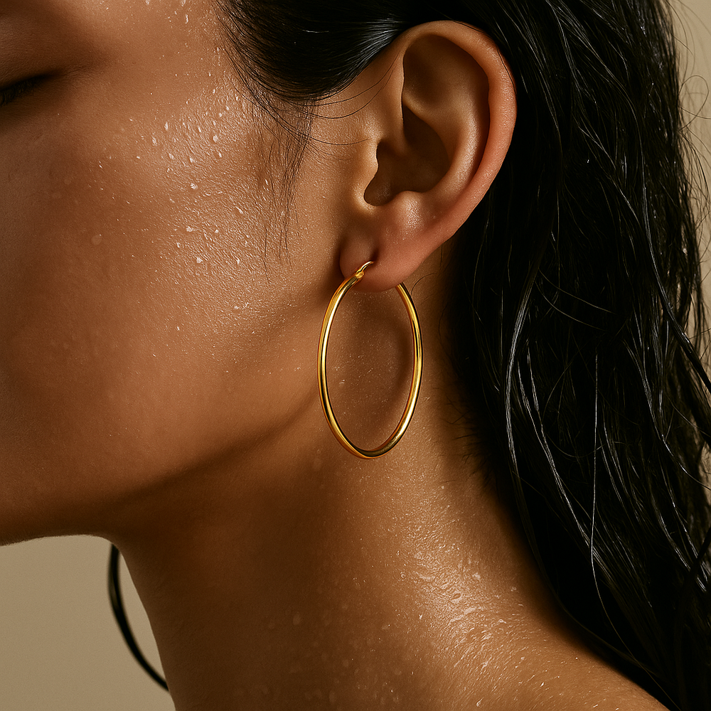 ELLIE VAIL - Laurette Medium Hoop in Gold Jewelry